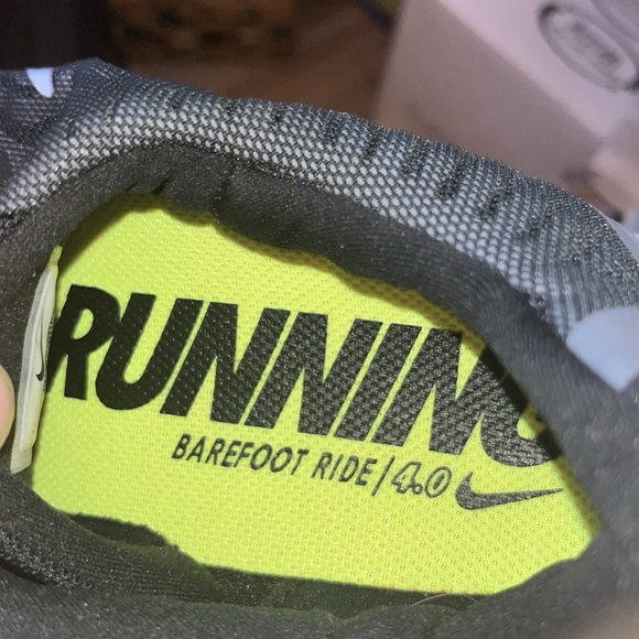 Womens size 9 running shoe - Picture 5 of 5